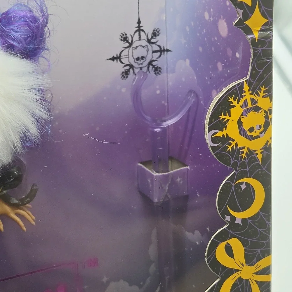 NEW Monster High Clawdeen Wolf Howliday Winter Edition Doll 2023 Mattel Shipper